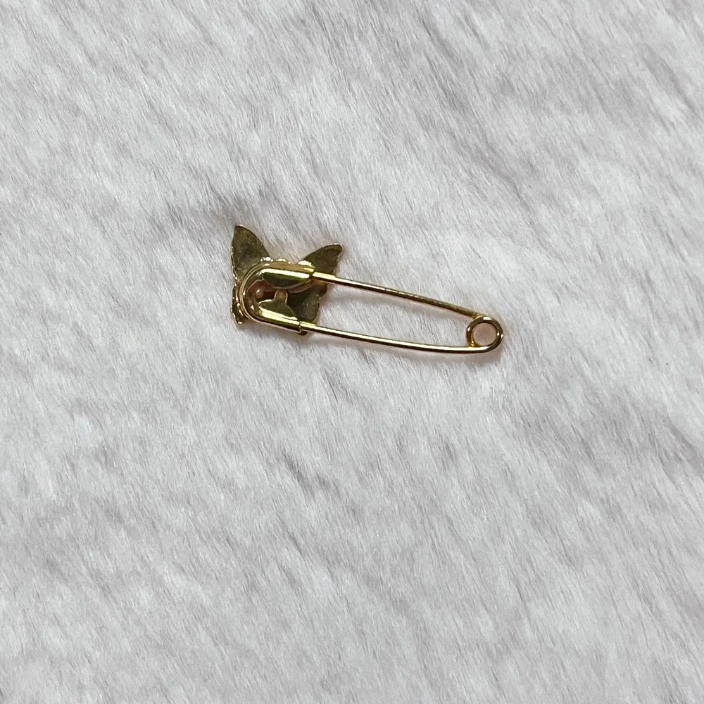 🔮 5/$25 Butterfly Safety‎ Pin Brooch